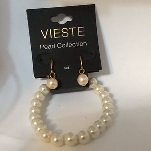 🌷Vieste Faux Pearl Fashion Stretch bracelet & Earrings Set Cream & Goldtone